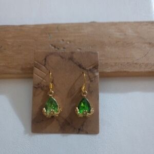 Elegant Green and Gold Teardrop Earrings